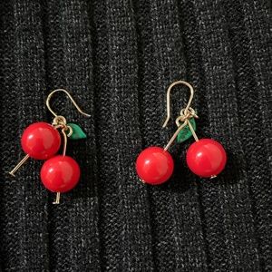 Dangling cherry earrings